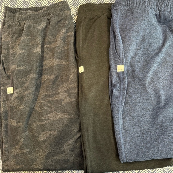 Vuori Performance Joggers - Picture 2 of 4
